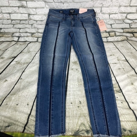 NYDJ Taylor Boost Skinny Shadow Seam Jeans 6 - Picture 3 of 13